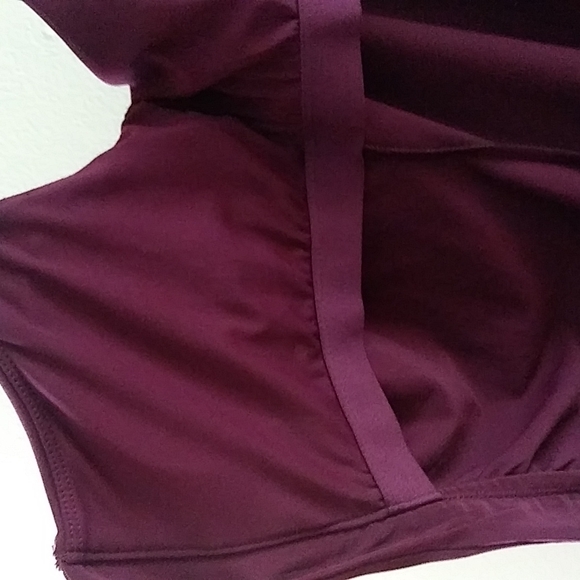 Fabletics Mia Spotify Purple Ruched Zip Front Athletic Tank Top sz M - Picture 10 of 14